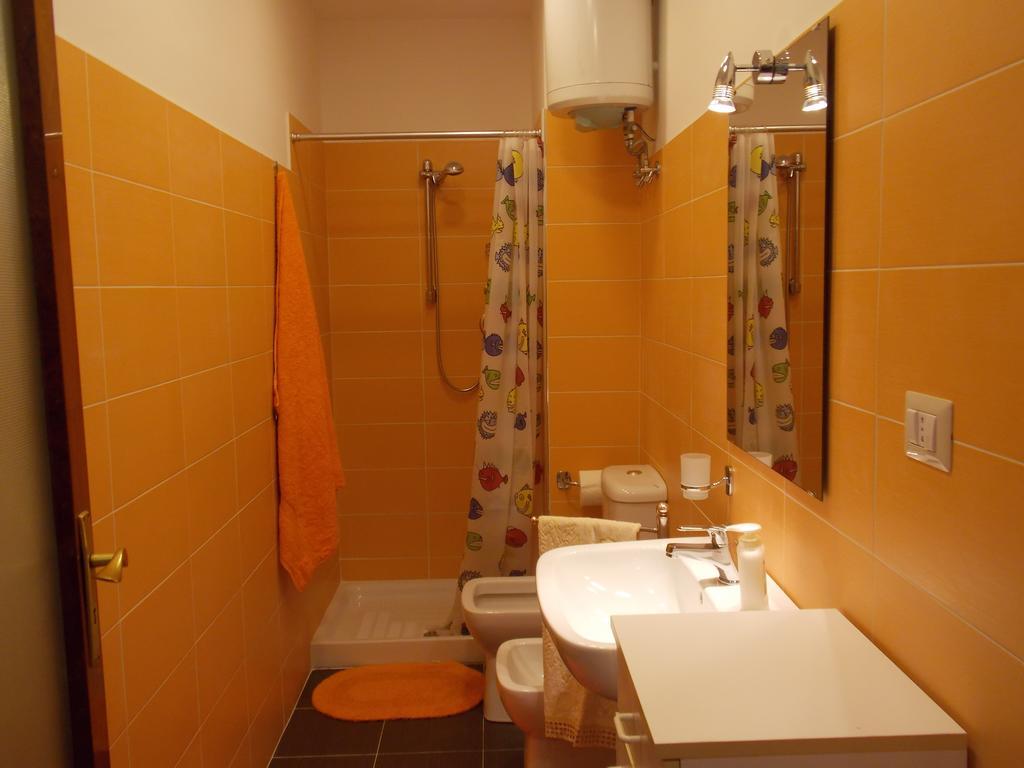 B&B Mariafrancesca Санта-Тереза-ді-Рива Номер фото
