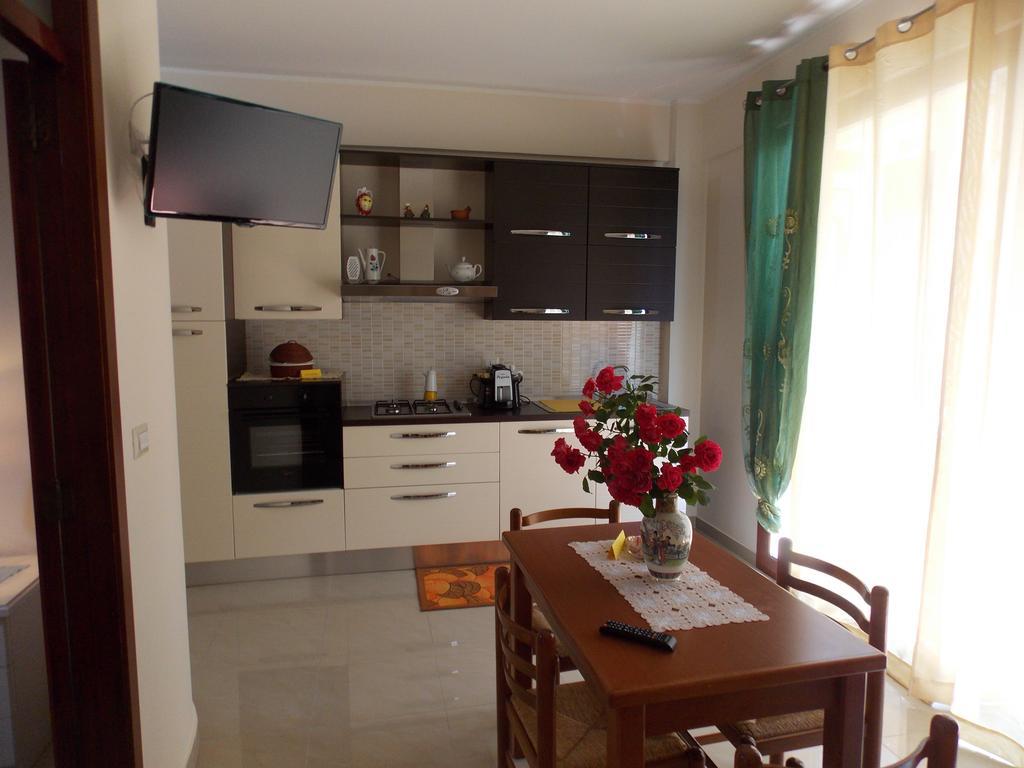 B&B Mariafrancesca Санта-Тереза-ді-Рива Екстер'єр фото